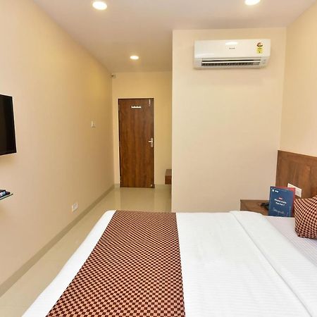 Oyo 8757 Prakash Inn Mumbai Kültér fotó