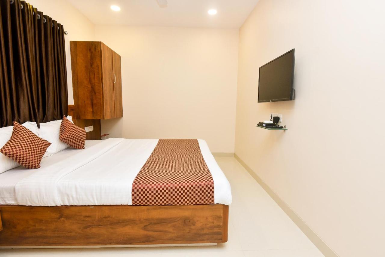 Oyo 8757 Prakash Inn Mumbai Kültér fotó