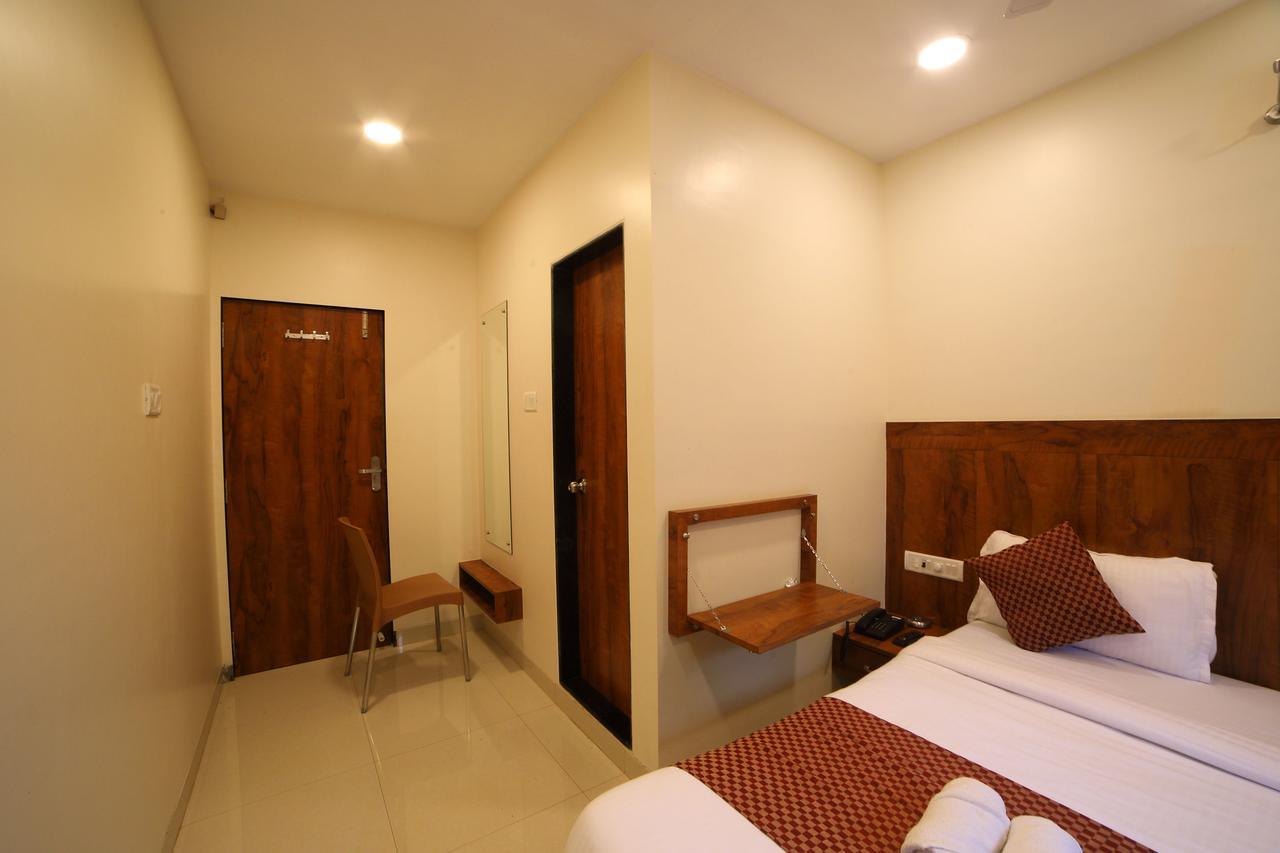Oyo 8757 Prakash Inn Mumbai Kültér fotó