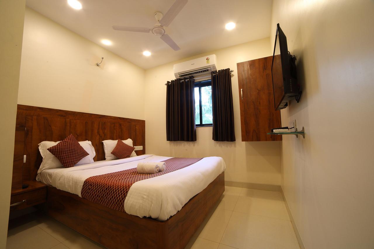 Oyo 8757 Prakash Inn Mumbai Kültér fotó